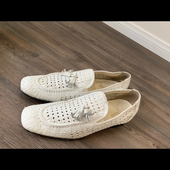 Shoes - Picture 1 of 10